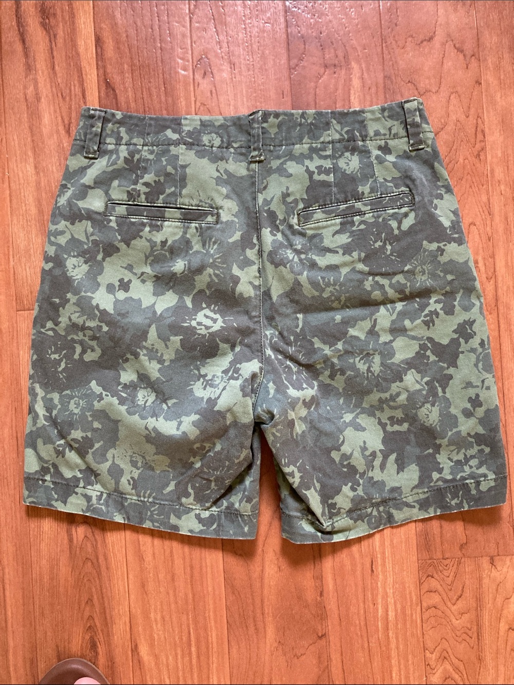 Lee Olive Floral Camo Bermuda Shorts - Picture 5 of 10
